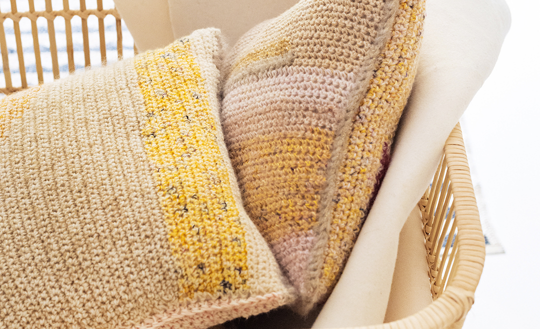 #9_KOEL_crochet_pillows_1